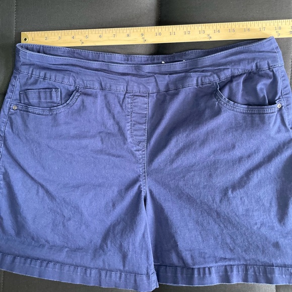 Westbound Blue Bermuda Shorts Cotton Blend Size 16P Stetchable - Picture 2 of 6
